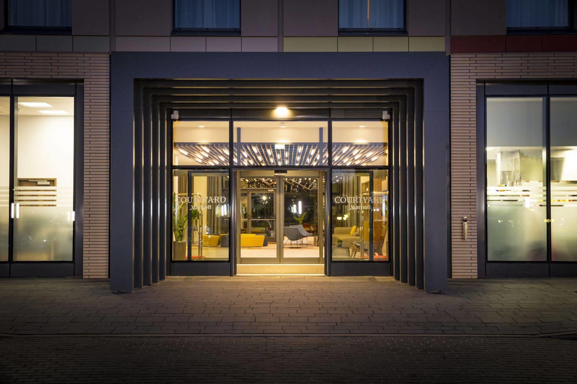 Courtyard By Marriott Edinburgh West Hotel Exterior photo